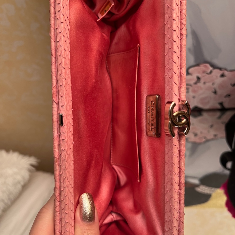 Chanel pink python clutch - Picture 9 of 10